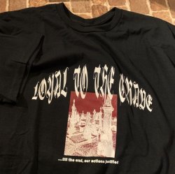 画像1: [XLサイズのみ] LOYAL TO THE GRAVE - Justified Tシャツ (黒) [Tシャツ]