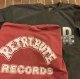 RETRIBUTE RECORDS - OG Logo Tシャツ (PEPPER/CRIMSON) [Tシャツ]